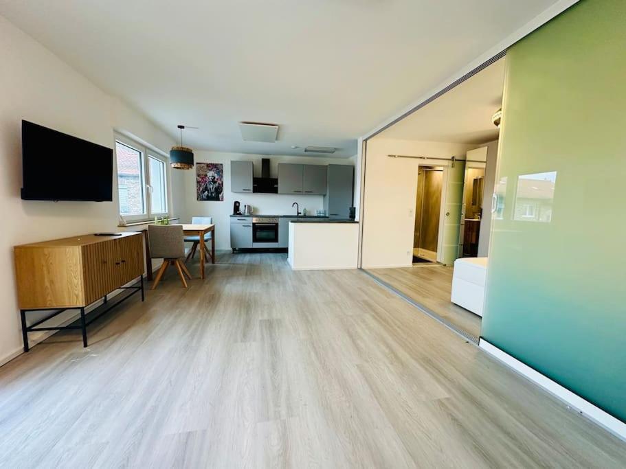 Rheinnest , Neue Und Gemuetliche Wohnung Dormagen Exterior photo